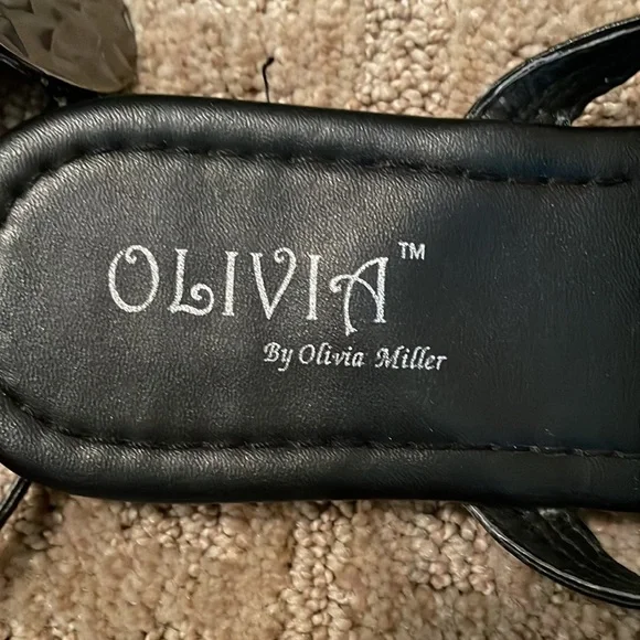 Sandals - Picture 4 of 10